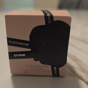 NIB- Viktor & Rolf Flowerbomb Extreme 7ml Dabber in Pink and Black